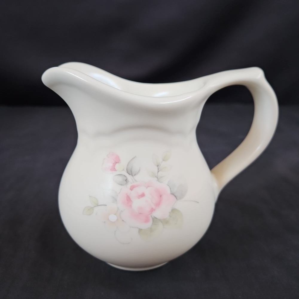 Pfaltzgraff Tea Rose Pattern Creamer Floral Stoneware